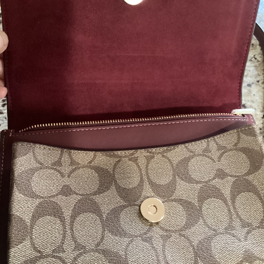 Coach Swagger Bag Klare Linear Quilted Napa Leather Rainbow Bag. Suede interior. - Picture 5 of 7